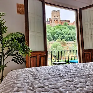 The Nasrid Palace From Your Bed ! , Granada España