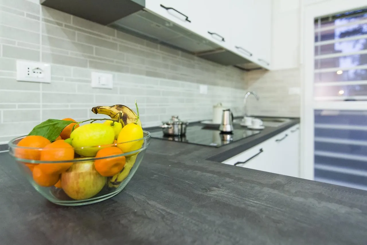 Freccia Rossa Bologna Apartment 0*,